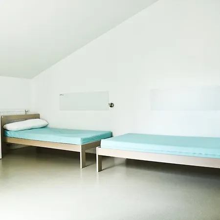 Auberge de jeunesse S'cool Centre *